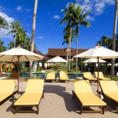Отель Kanok Buri Resort & Spa бассейн фото 2