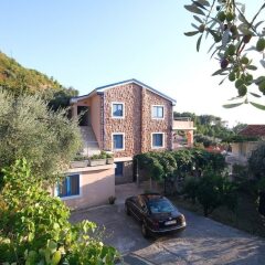 Отель Nica Apartmani Черногория, Свети-Стефан - отзывы, цены и фото номеров - забронировать отель Nica Apartmani онлайн парковка