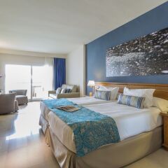 Отель Grand Palladium Palace Ibiza Resort & Spa Испания, Сант Джордин де Сес Салинес - 1 отзыв об отеле, цены и фото номеров - забронировать отель Grand Palladium Palace Ibiza Resort & Spa онлайн комната для гостей фото 3