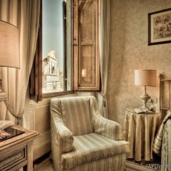 Отель Palazzo dal Borgo Италия, Флоренция - 1 отзыв об отеле, цены и фото номеров - забронировать отель Palazzo dal Borgo онлайн комната для гостей фото 5
