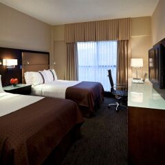 Отель Holiday Inn Vancouver Downtown & Suites Канада, Ванкувер - отзывы, цены и фото номеров - забронировать отель Holiday Inn Vancouver Downtown & Suites онлайн комната для гостей фото 4