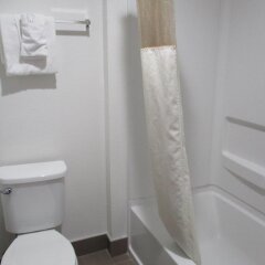 Отель Motel 6 Canoga Park США, Лос-Анджелес - отзывы, цены и фото номеров - забронировать отель Motel 6 Canoga Park онлайн ванная