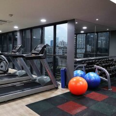 Отель Citrus Suites Sukhumvit 6 By Compass Hospitality Бангкок фитнесс-зал