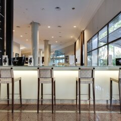 Отель Rafaelhoteles Atocha Испания, Мадрид - 1 отзыв об отеле, цены и фото номеров - забронировать отель Rafaelhoteles Atocha онлайн гостиничный бар