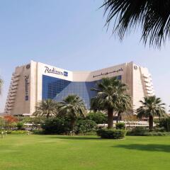 Отель Radisson Blu Resort, Sharjah ОАЭ, Шарджа - 6 отзывов об отеле, цены и фото номеров - забронировать отель Radisson Blu Resort, Sharjah онлайн спортивное сооружение