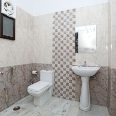 Отель OYO 10122 Shanti Vilas Homestay ванная фото 2