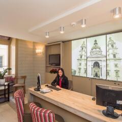 The Three Corners Hotel Art в номере