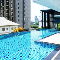 Апартаменты Sixty Six Pattaya Beach Road Apartment Паттайя бассейн фото 2