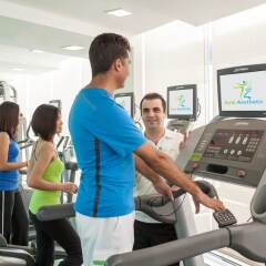 Отель Holiday Inn Dubai - Al Barsha фитнесс-зал фото 4