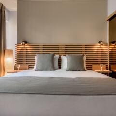 Отель Fos DownTown Suites Афины комната для гостей фото 8