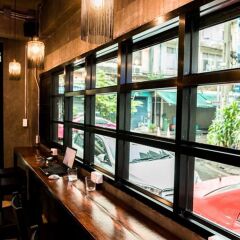 Luck-Yimm Hostel - Adults Only Бангкок интерьер отеля