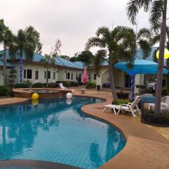 Отель Rendezvous Resort Pattaya бассейн фото 2