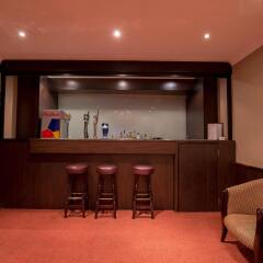 Newham Hotel гостиничный бар