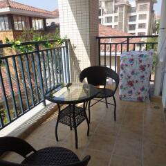 Апартаменты Private Enjoyed Home Aoyuan Apartment балкон