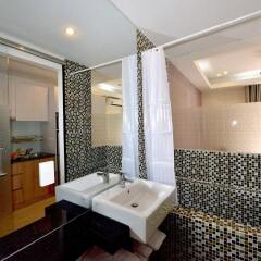 Апартаменты Saigon South Serviced Apartments ванная