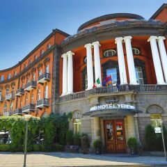 Grand Hotel Yerevan Ереван вид на фасад
