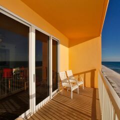 Отель Calypso Beach Resort by Panhandle Getaways балкон