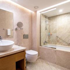 Отель Hyatt Regency Galleria Residence Dubai ванная фото 2