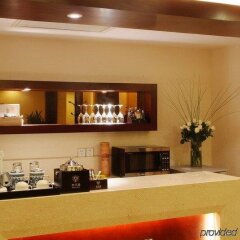 Отель Royal Court Hotel Китай, Шанхай - отзывы, цены и фото номеров - забронировать отель Royal Court Hotel онлайн гостиничный бар