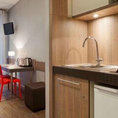 Отель Comfort Suites Rive Gauche Lyon Centre Франция, Лион - отзывы, цены и фото номеров - забронировать отель Comfort Suites Rive Gauche Lyon Centre онлайн в номере