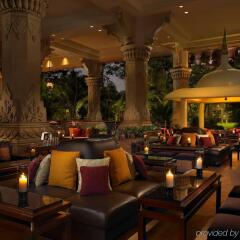 Отель The Leela Palace Bangalore интерьер отеля фото 2