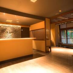 Отель Aizu Higashiyama Onsen Tsuki no Akari Айдзувакамацу интерьер отеля фото 2