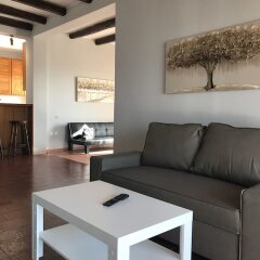 Апартаменты Perfect sea view apartment in Voula комната для гостей фото 5