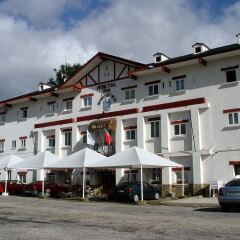 Hotel Los Perales парковка