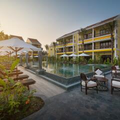 Отель La Siesta Hoi An Resort & Spa бассейн