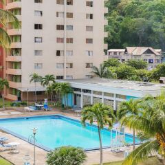 Апартаменты Beach Club 1 Bedroom Apartment бассейн