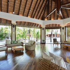 Отель Dinarobin Beachcomber Golf Resort & Spa интерьер отеля