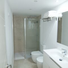 Отель Thaibus Apartments by Hoom Испания, Валенсия - отзывы, цены и фото номеров - забронировать отель Thaibus Apartments by Hoom онлайн ванная