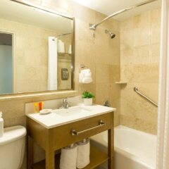 Отель Best Western Atlantic Beach Resort США, Майами-Бич - - забронировать отель Best Western Atlantic Beach Resort, цены и фото номеров ванная