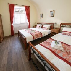 Отель Prague Loreta Residence Чехия, Прага - отзывы, цены и фото номеров - забронировать отель Prague Loreta Residence онлайн комната для гостей фото 2