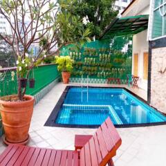 Отель Royal Ivory Sukhumvit Nana By Compass Hospitality Бангкок бассейн фото 2