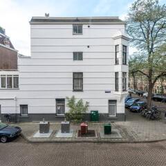 Отель Inner Amsterdam парковка
