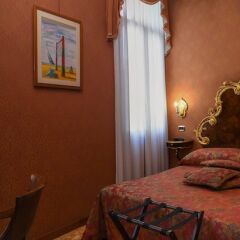 Hotel Ateneo Венеция сейф в номере