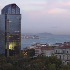 Отель The Ritz Carlton пляж