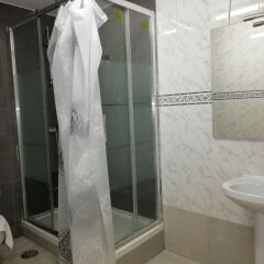 Отель Hostal Alicante Испания, Мадрид - 1 отзыв об отеле, цены и фото номеров - забронировать отель Hostal Alicante онлайн ванная фото 2