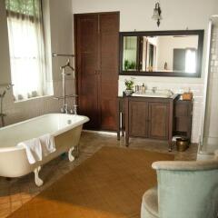 Отель The Asadang B & B ванная фото 2