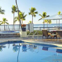Отель Hilton Hawaiian Village Waikiki Beach Resort бассейн фото 2