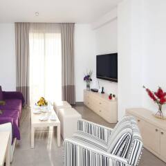 Отель Capital Coast Resort & Spa комната для гостей фото 3