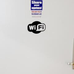 Citystay Hostel сейф в номере