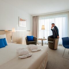 Отель Novotel Berlin Mitte Германия, Берлин - 3 отзыва об отеле, цены и фото номеров - забронировать отель Novotel Berlin Mitte онлайн комната для гостей фото 5