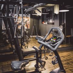 Отель Henri Hotel Hamburg Downtown Германия, Гамбург - 1 отзыв об отеле, цены и фото номеров - забронировать отель Henri Hotel Hamburg Downtown онлайн фитнесс-зал фото 2