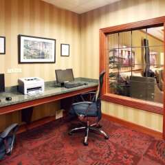 Отель Holiday Inn Express Hotel & Suites Columbus Univ Area - Osu США, Колумбус - отзывы, цены и фото номеров - забронировать отель Holiday Inn Express Hotel & Suites Columbus Univ Area - Osu онлайн интерьер отеля фото 3