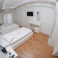 Hotel Iliria комната для гостей