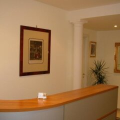 Отель Eur Executive Inn интерьер отеля