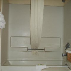 Super 8 by Wyndham Kingman in Kingman, United States of America from 78$, photos, reviews - zenhotels.com bathroom photo 3
