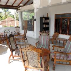 Отель Shanith Guesthouse развлечения